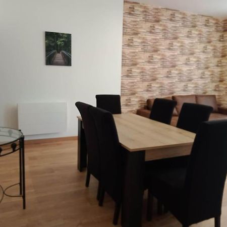 Gonnelles Appartement T3 Centre Ville Rdc D Agén Exterior foto