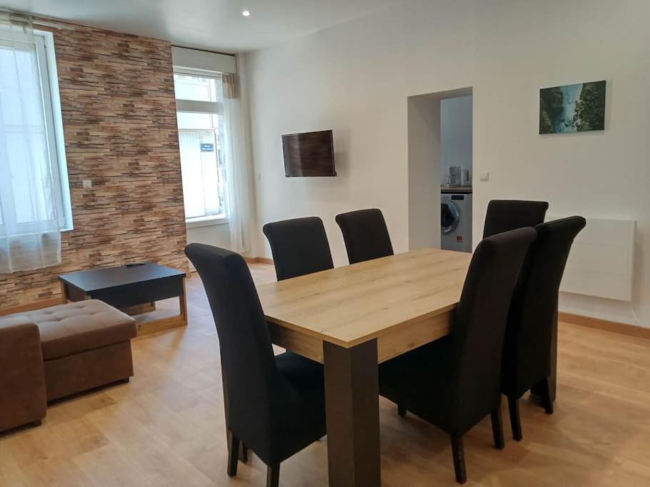 Gonnelles Appartement T3 Centre Ville Rdc D Agén Exterior foto
